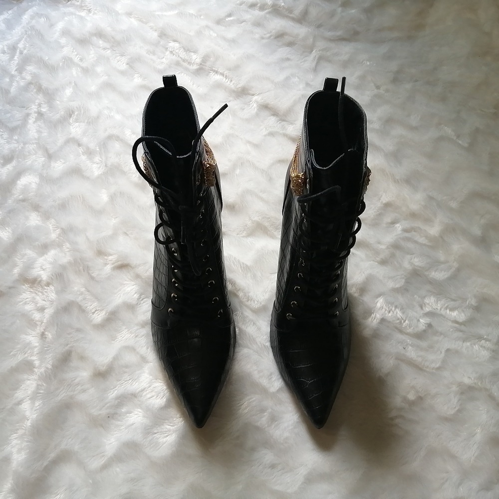 Shoedazzle Bootie, US size 12, Black with Gold Chains